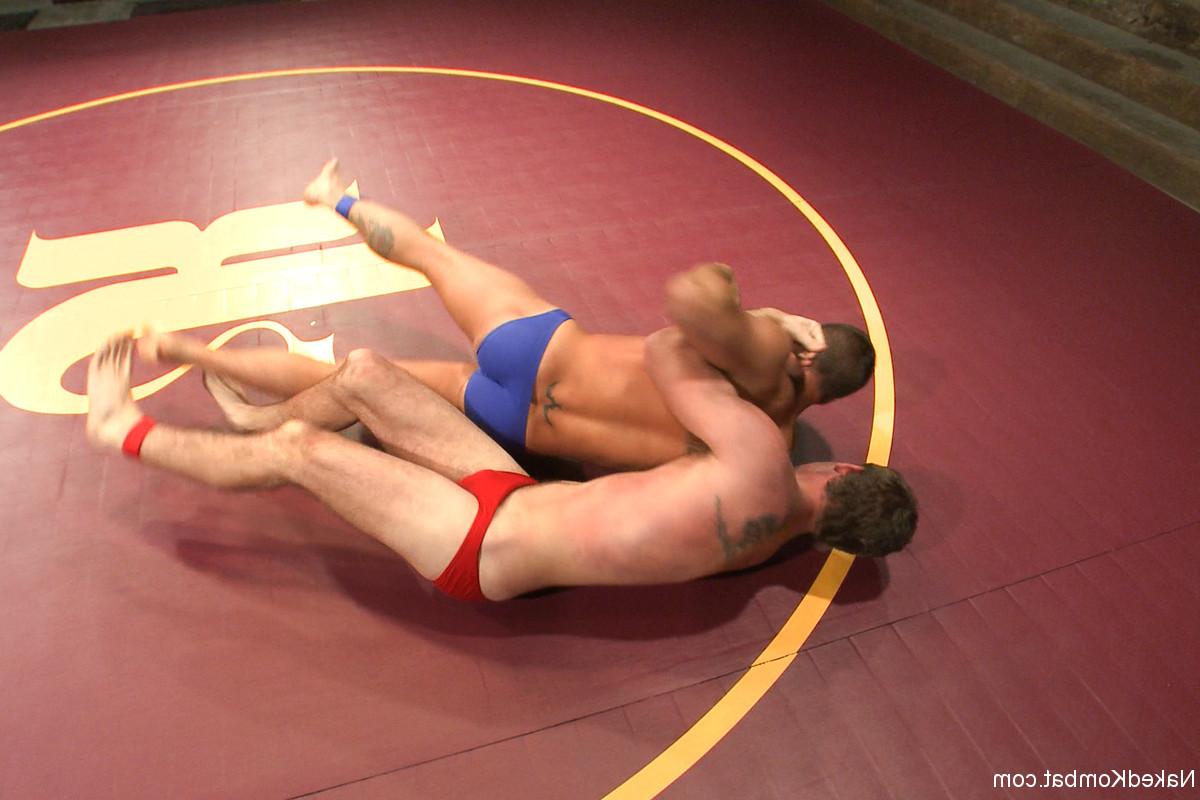 20P Kombat desnudo Bryan Cavallo, Tate Ryder