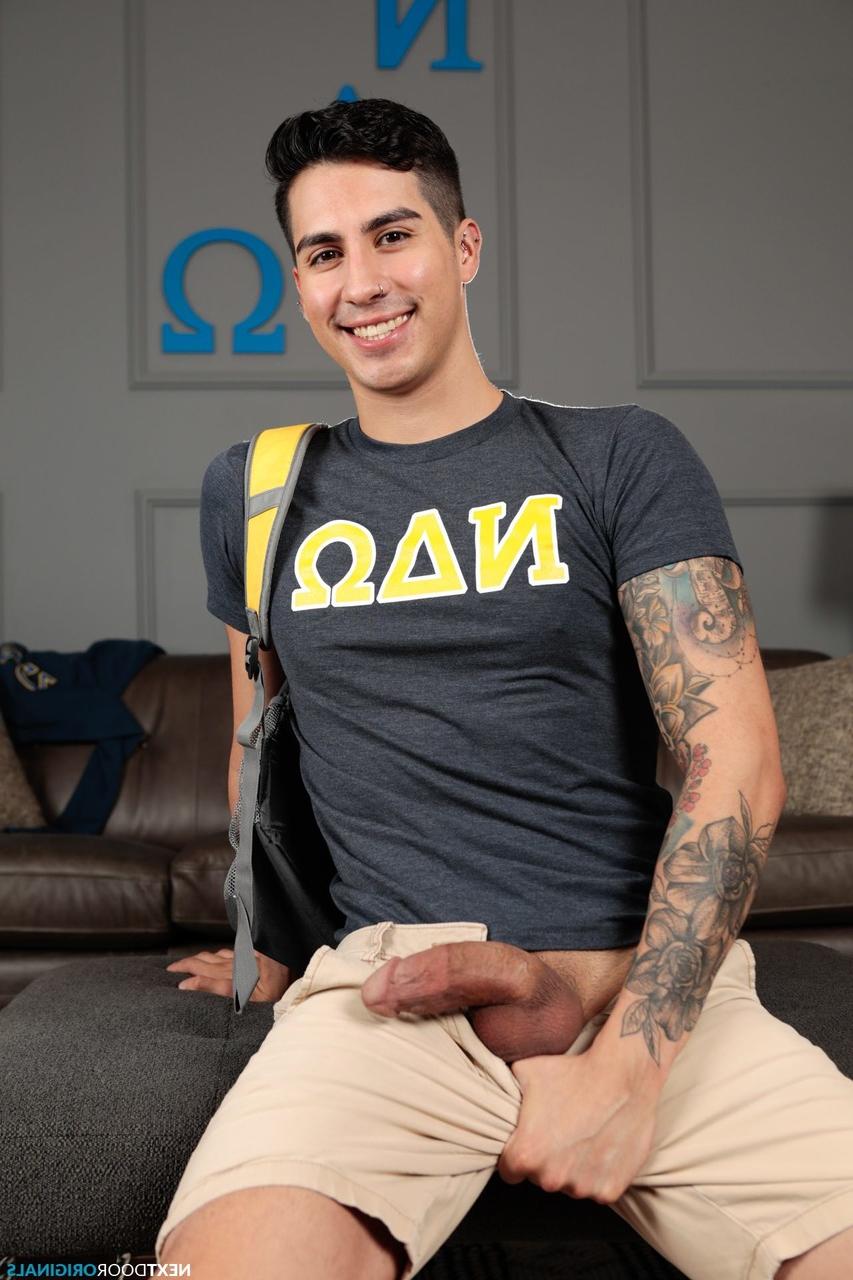 20P Inked brunette Chris Damned bangs feminine gay boy Kian Kane's tight ass