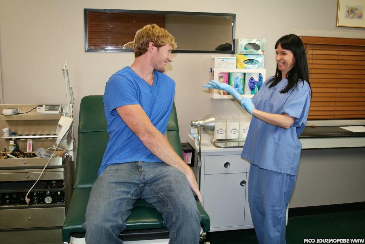 20P Dark haired MILF nurse gives a lovely blowjob to her horny patient