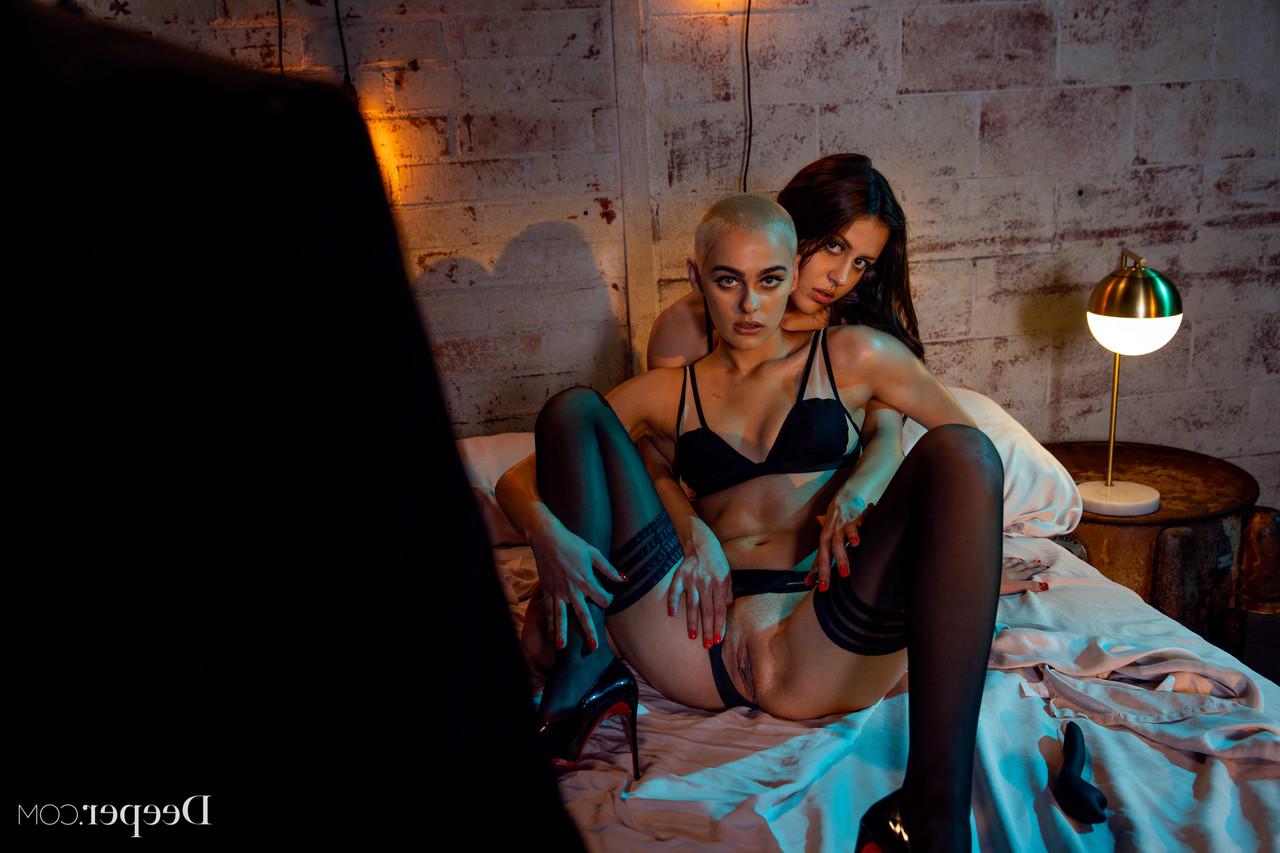 20P Short-haired blonde Paris Amour has a steamy FFM 3some with a sexy couple
