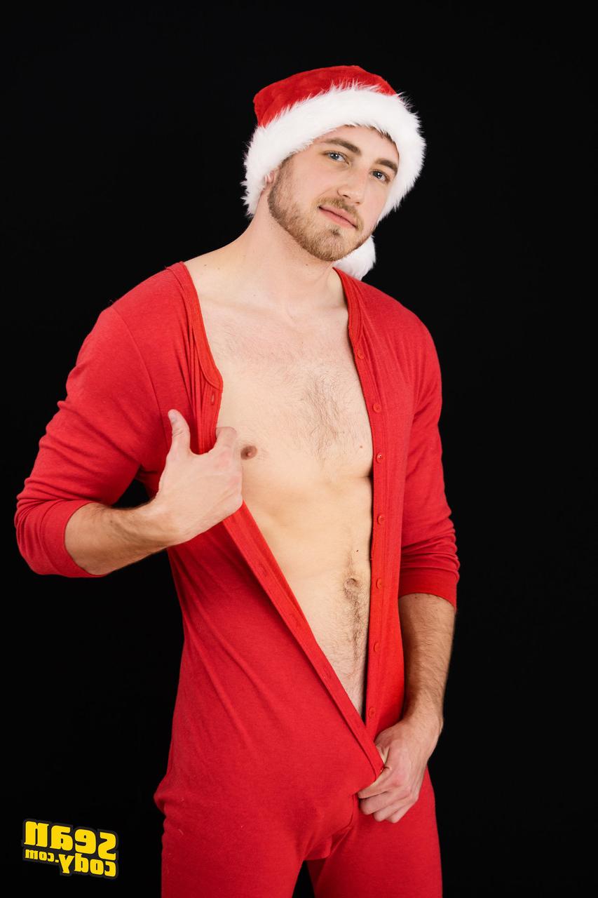 20P Johnny Donovan, Kurt y Bentley follando en un trío gay navideño