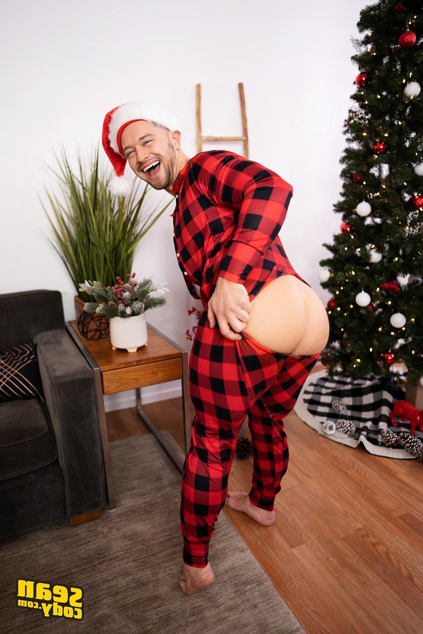 20P Johnny Donovan, Kurt y Bentley follando en un trío gay navideño