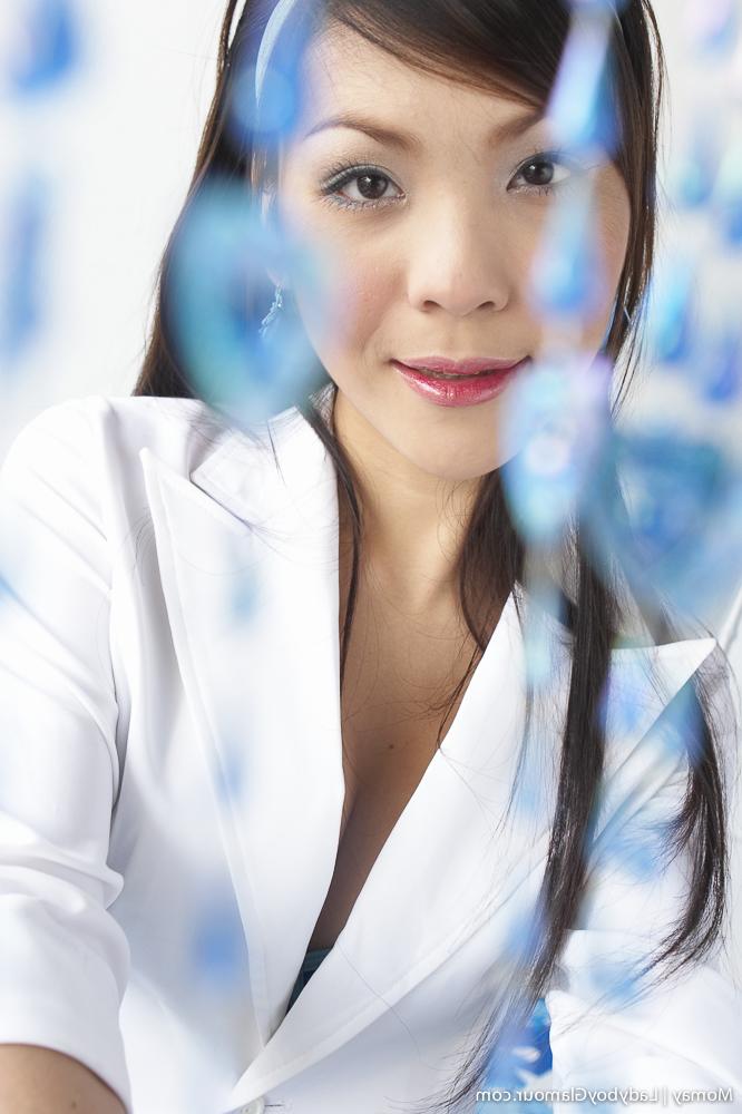 16P Ladyboy Glamour com Momay Sex Pictures