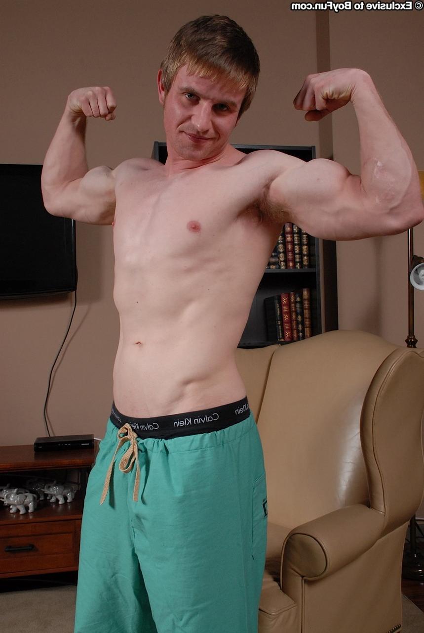 20P Junge Spaß Mikey Knox