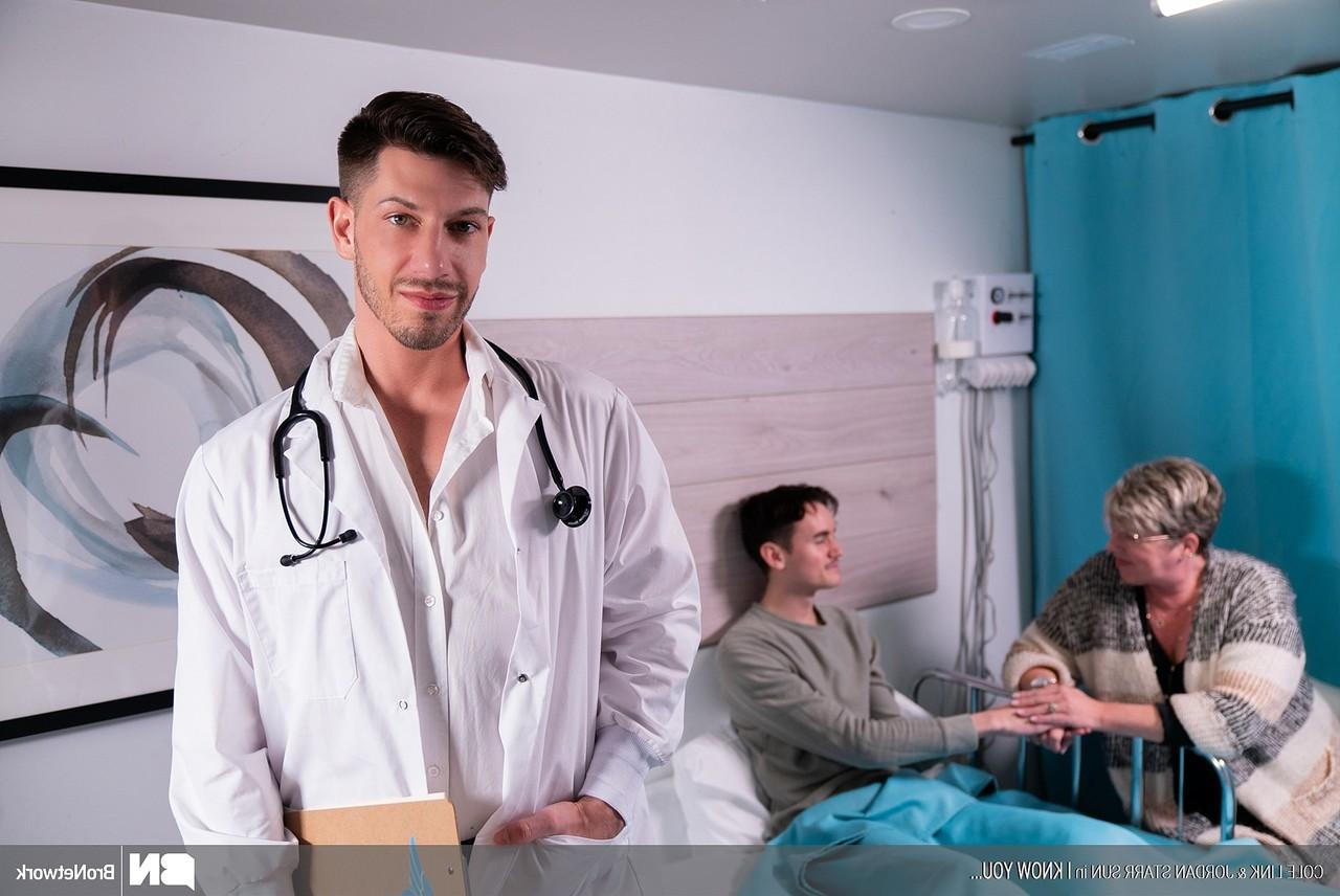 20P Horny twink Cole Link gets his mouth and ass fucked by gay doctor Jordan Starr