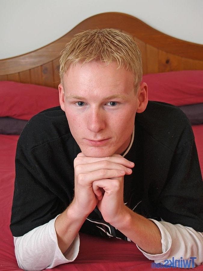 20P Blond twink Ash G poses and strips before stroking his own dick