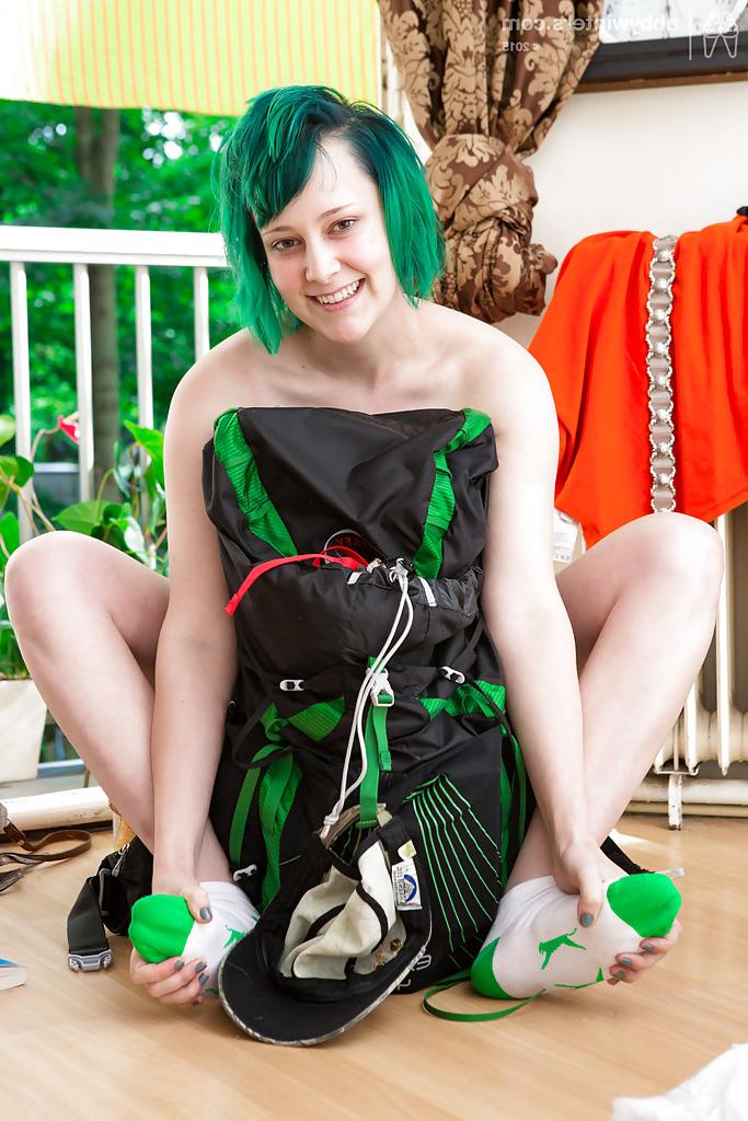 16P Plumper Bobbie is a kinky chick that fashions skirts and white panties