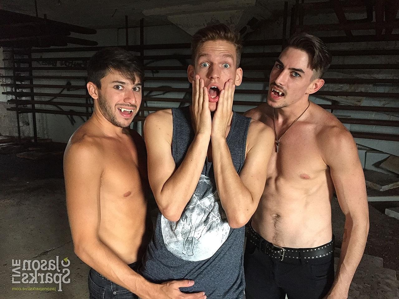 20P Garotos universitários Jack Hunter, Scott DeMarco e Zack Grayson transando em um trio gay
