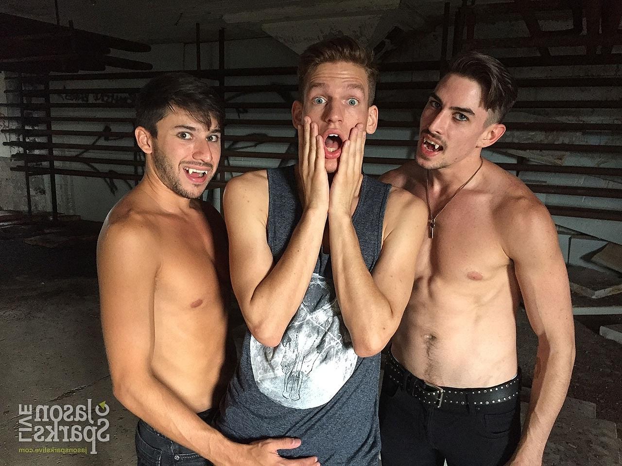 20P Garotos universitários Jack Hunter, Scott DeMarco e Zack Grayson transando em um trio gay
