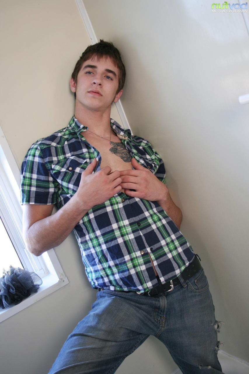 20P Boy Fun Axel Rhodes