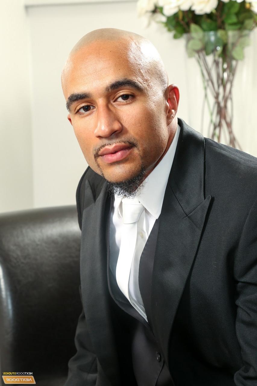 20P Muscular black stud King Noire takes off his suit to show his big erect dick