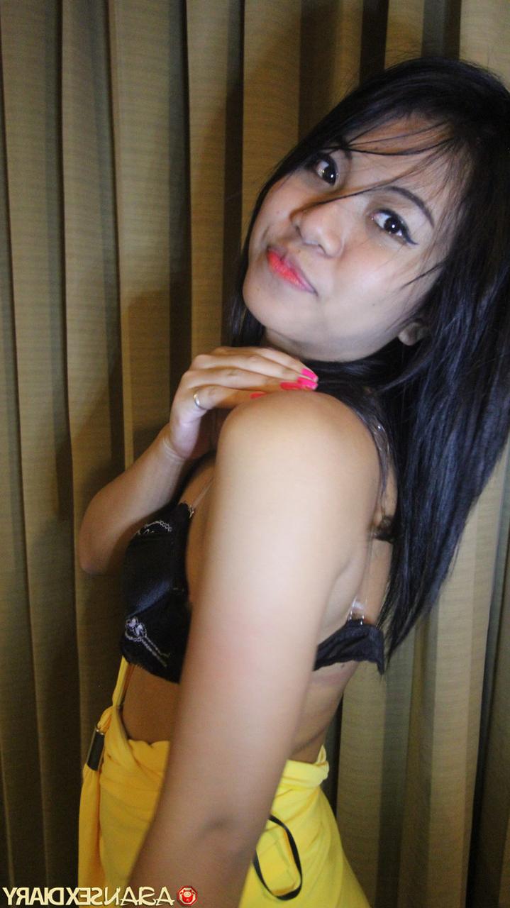 20P Beautiful Asian babe Gay enjoys some POV sex & takes a cumshot on her big ass