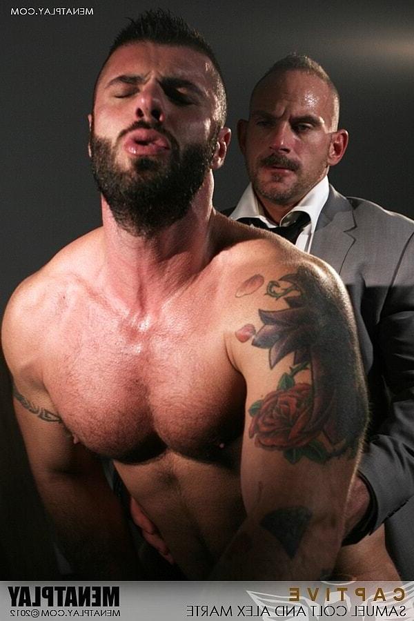 16P Os musculosos empresários gays Alex Marte e Samuel Colt se envolvem em ação sexual de escravidão