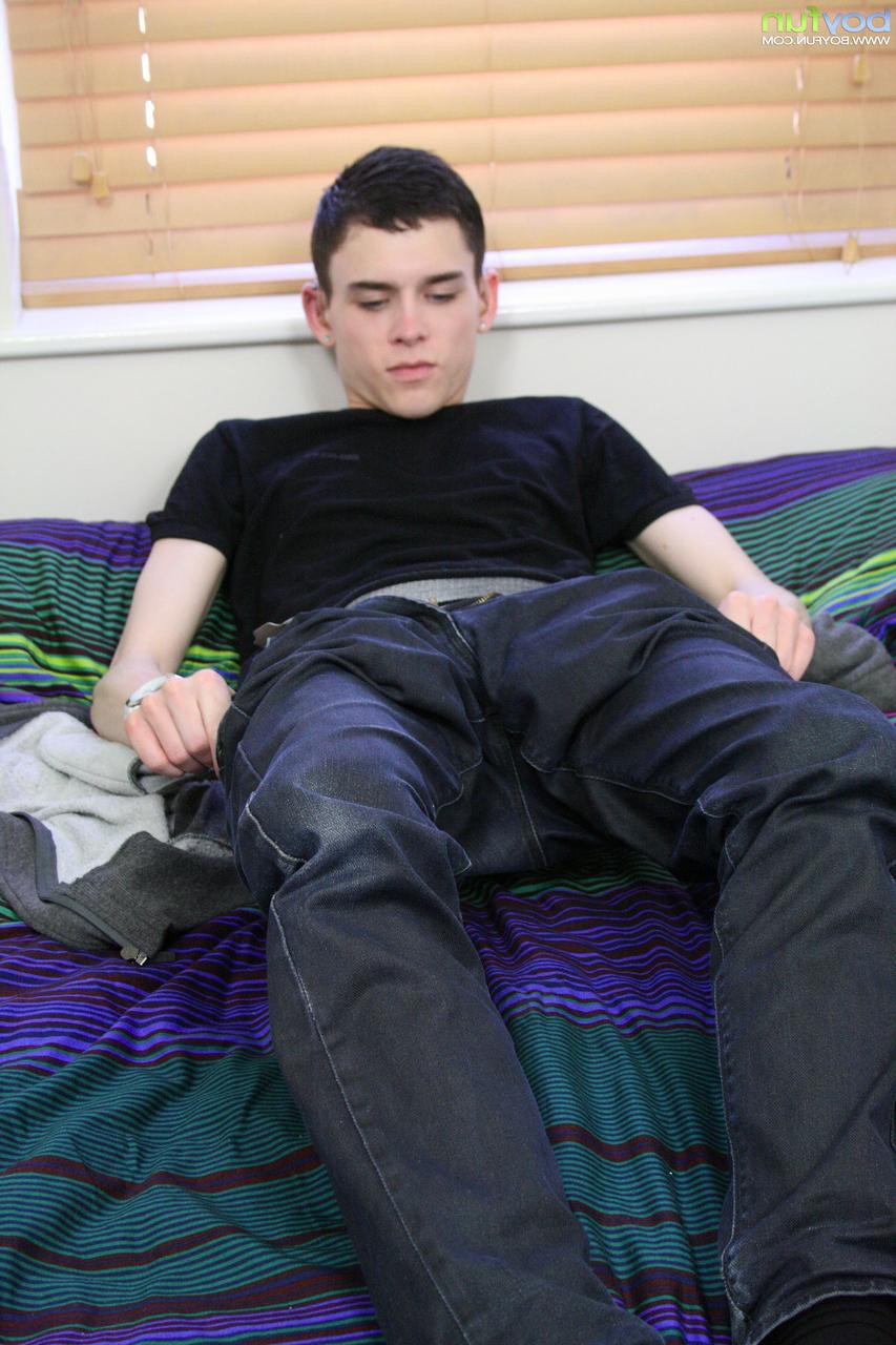 20P Boy Fun Aaron Aurora