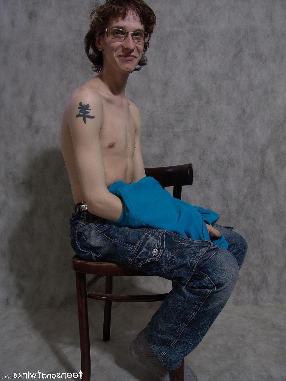 20P Nerdy twink with a skinny body Sacha strips and jerks off his cock