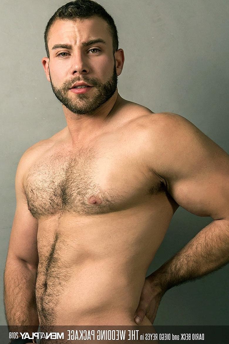 20P Gay bodybuilder Diego Reyes has hardcore anal sex with a hunky bottom