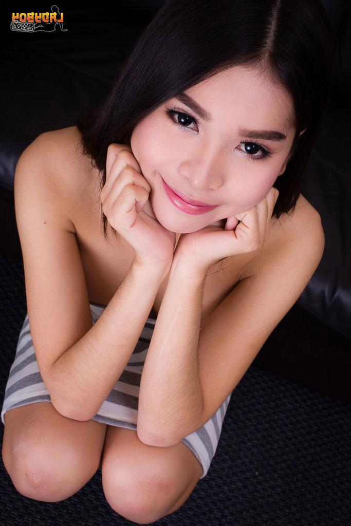 15P Ladyboy XXX estrelado por Lala XXX Imagens