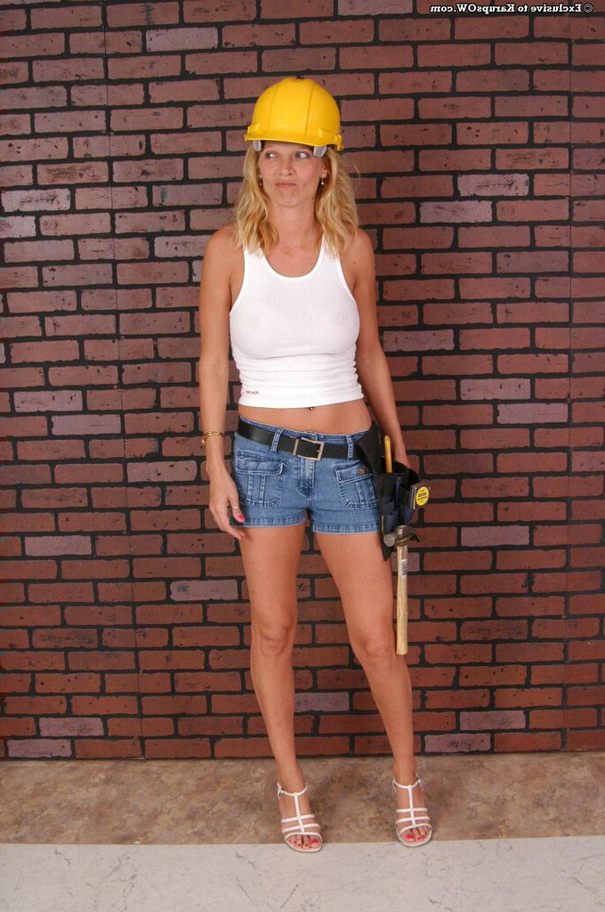 16P Juggy MILF in jeans shorts undressing and spreading her legs