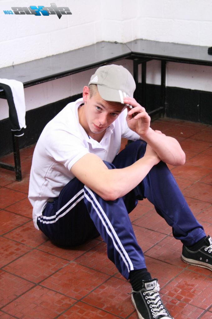 19P O jovem atleta Luckas Layton é fodido pelos árbitros gays Drake Law e Lucas Davidson