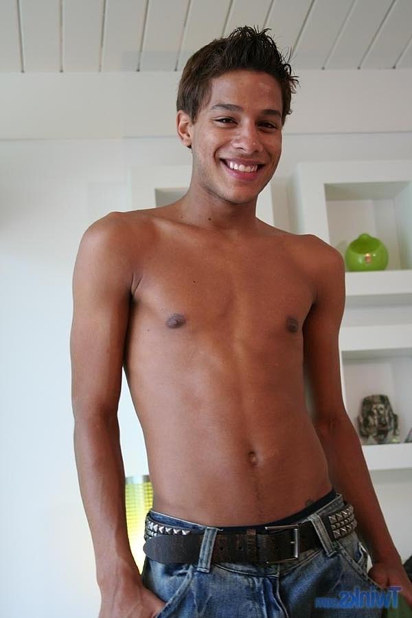 20P Adorable petite twink Aaron Armstrong flaunts his slim body and masturbates