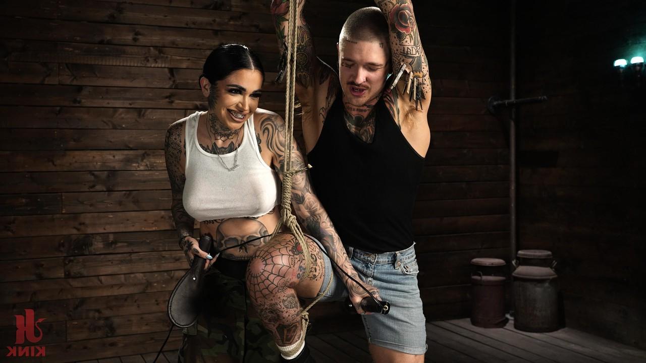 20P Bitches divines Leigh Raven, non coupé James