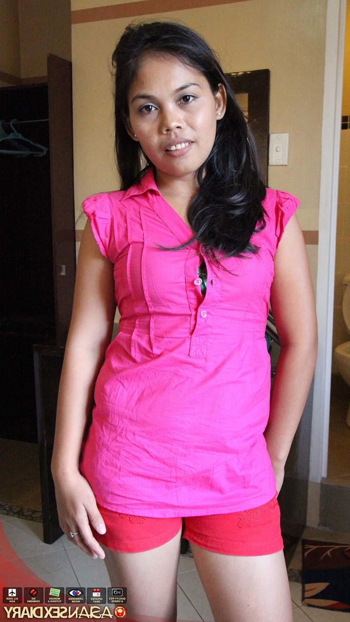15P Asian first timer Veronica gets banged by a sex tourist after a meal