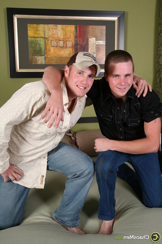 20P Cowboys gays Dakota e Levi 2 fazem sexo anal hardcore em um quarto de hotel
