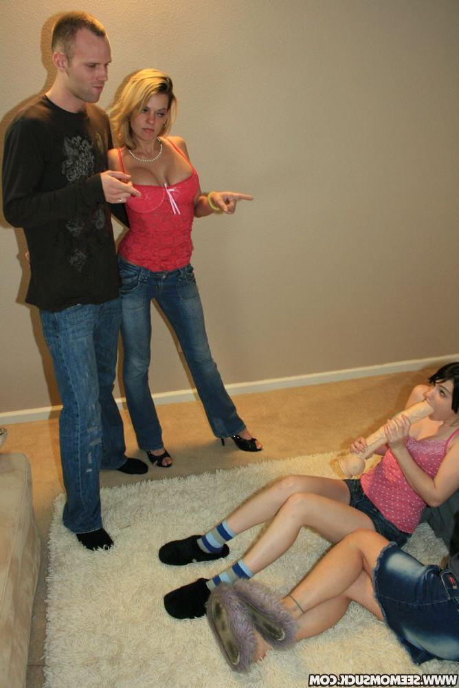 20P Teens Zoe and Chloe share a huge toy before receiving a BJ lesson