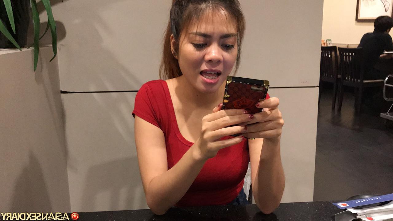 20P La japonesa Star muestra su gran trasero con una corrida sobre ella