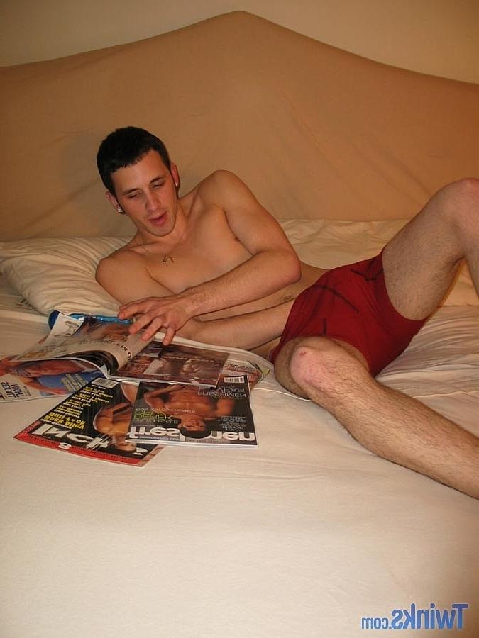 20P Skinny twink in jeans Nate L strips and strokes his boner on his bed