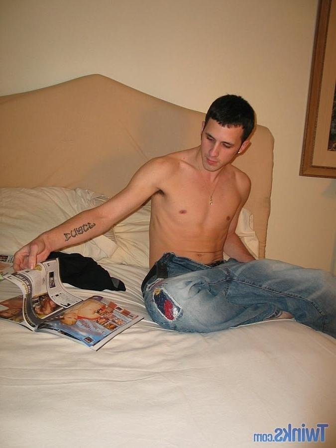 20P Skinny twink in jeans Nate L strips and strokes his boner on his bed