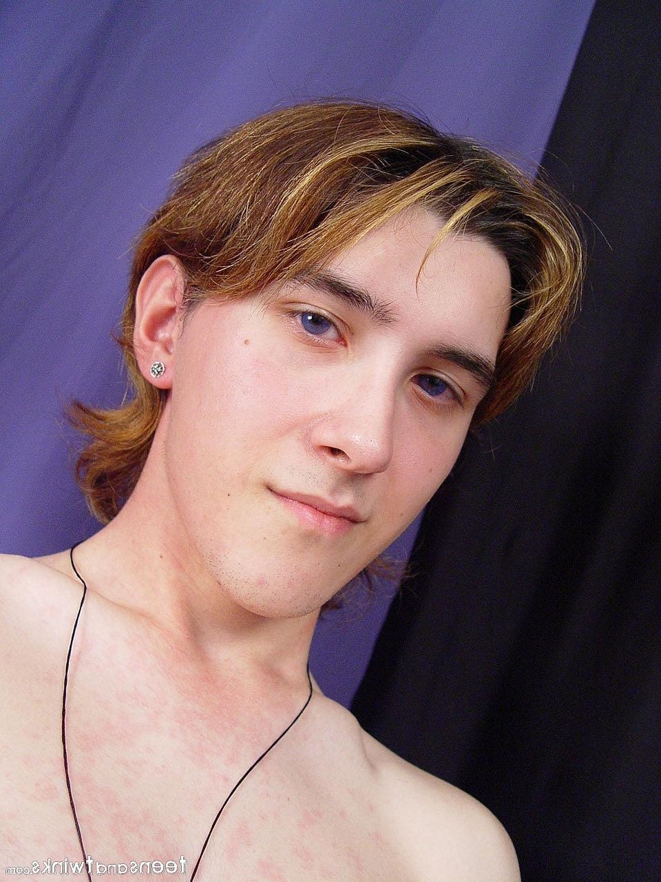 20P Skinny twink strips fully naked and jerks his hairy dick up close