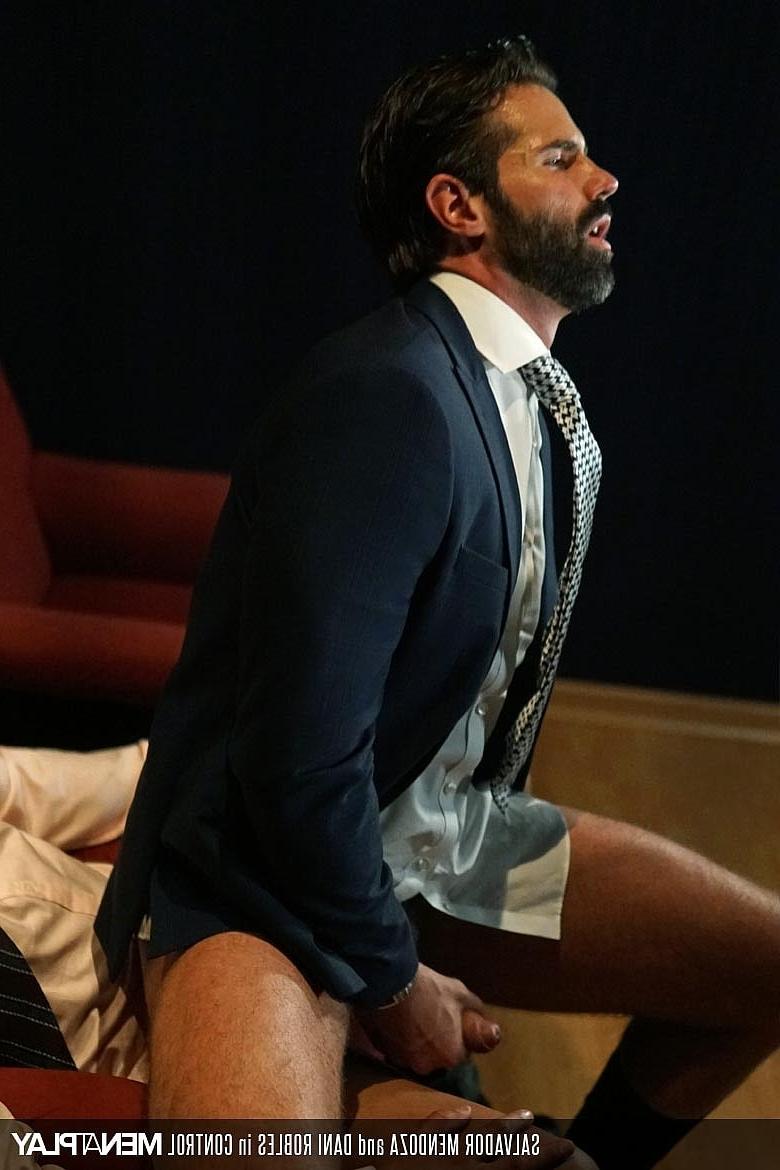 20P Gerentes gays Dani Robles e Salvador Mendoza tiram e fodem analmente