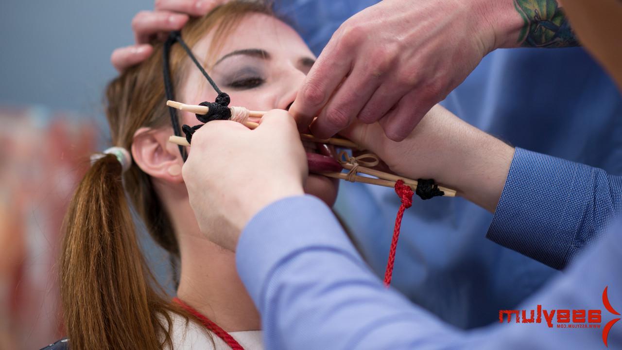 16P おさげのかわいらしいアレクサ・ノヴァは、超過酷なBDSMセッションの後、一口を取得します