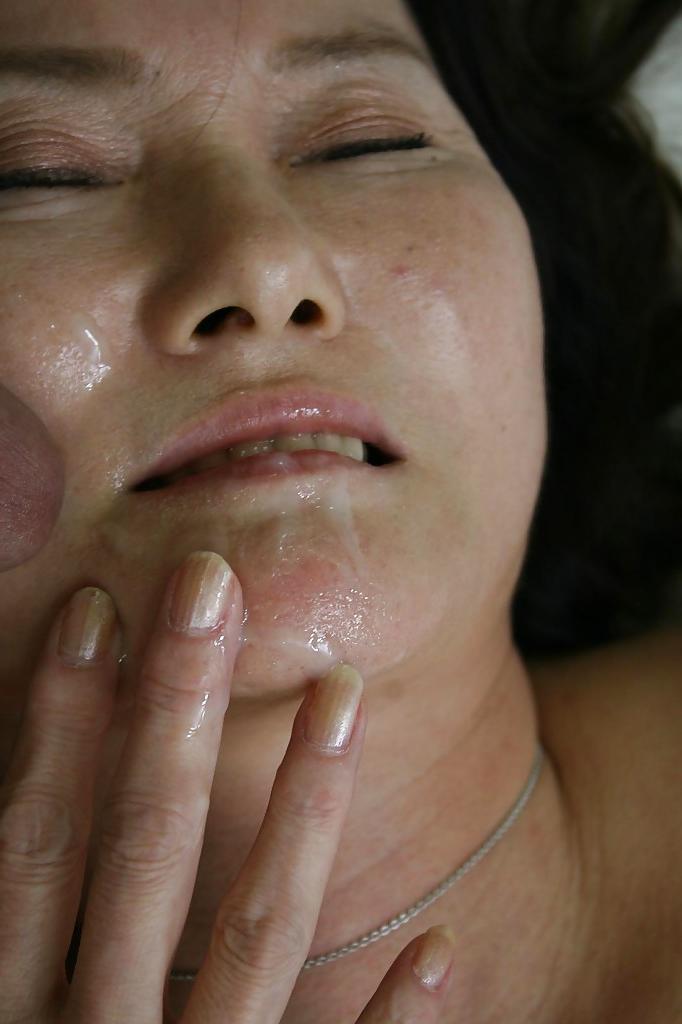 16P Safado asiático MILF Michiko Sudo é fodido e facializado