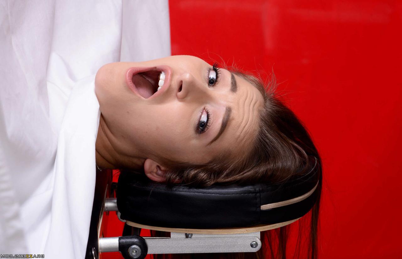 20P Duas gatas Dani Daniels e Nikki Benz transando com dois caras em estilo profissional