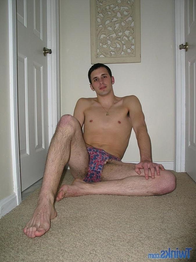 20P Shaved-headed gay boy Nate L stripping and masturbating in the hallway