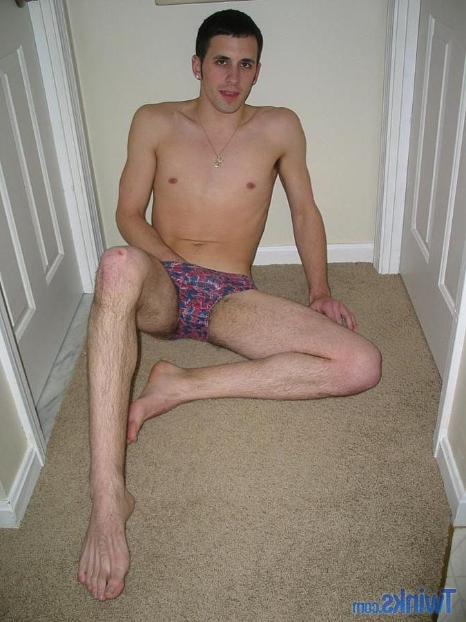 20P Shaved-headed gay boy Nate L stripping and masturbating in the hallway