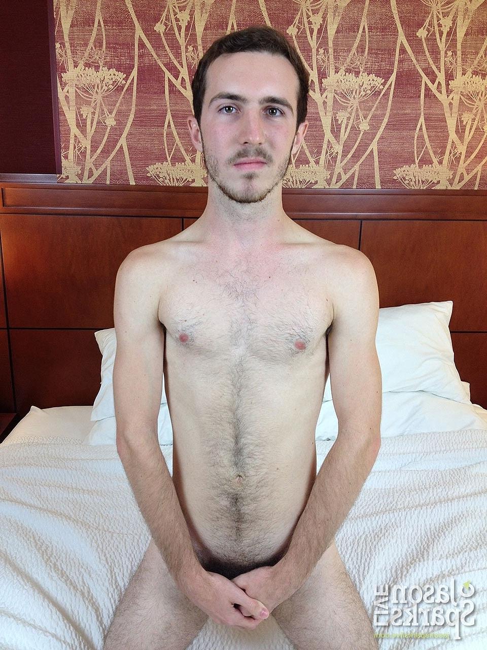 20P Casal gay Owen Powers e Cody Ross desfrutam de sexo anal estilo cachorrinho