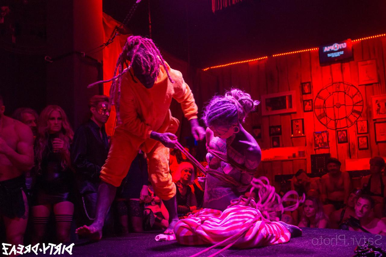 16P Lily Lu and Anuskatzz find themselves suspended during a live sex show