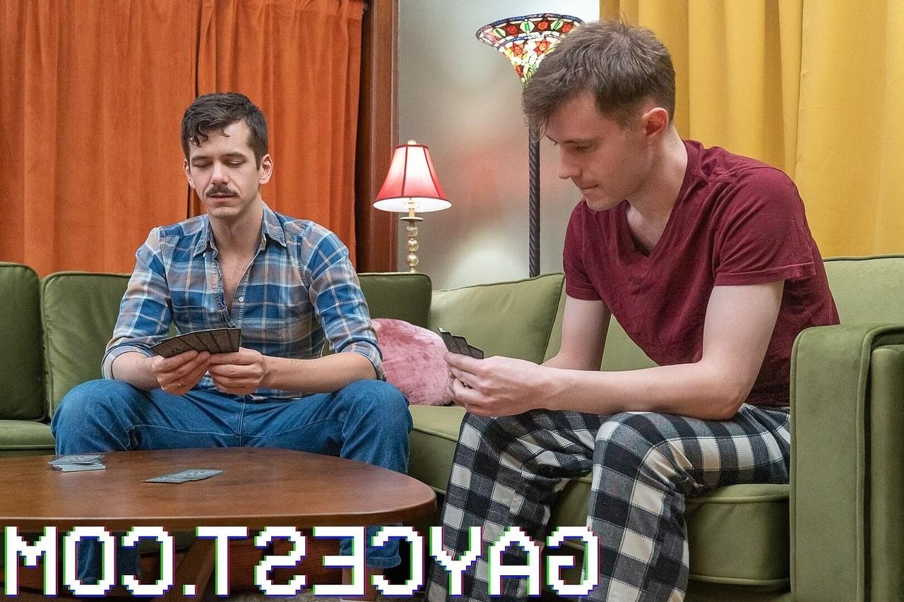 20P Perverted gay boy Maxx Lear rims and fucks his stepdad from behind