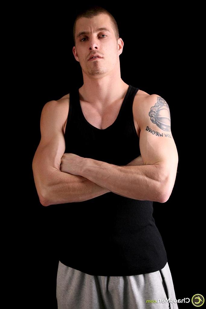20P Muscular stud Franke strips fully naked and shows off his big cock