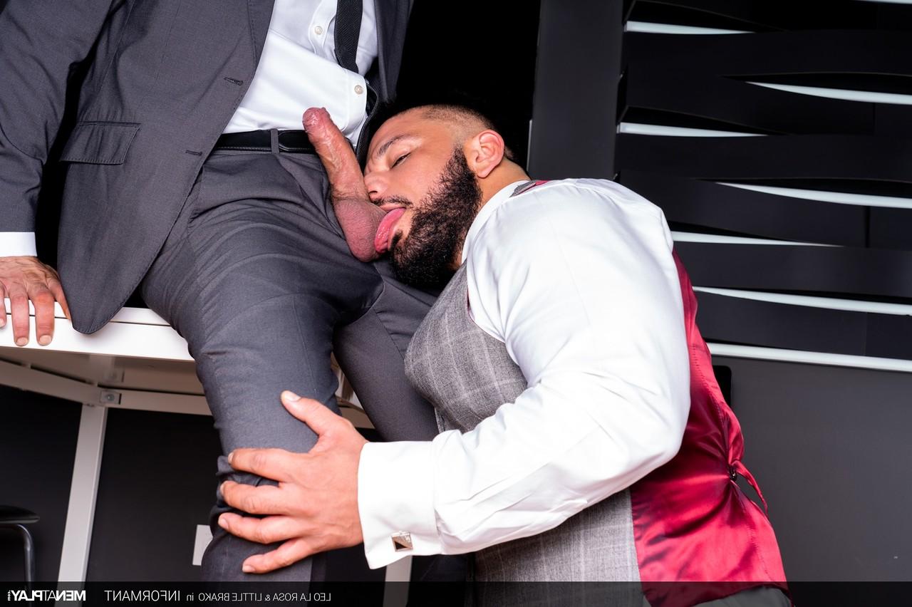 20P Revendedor de carros Leo La Rosa é fodido na bunda pelo gay gostoso Little Brako