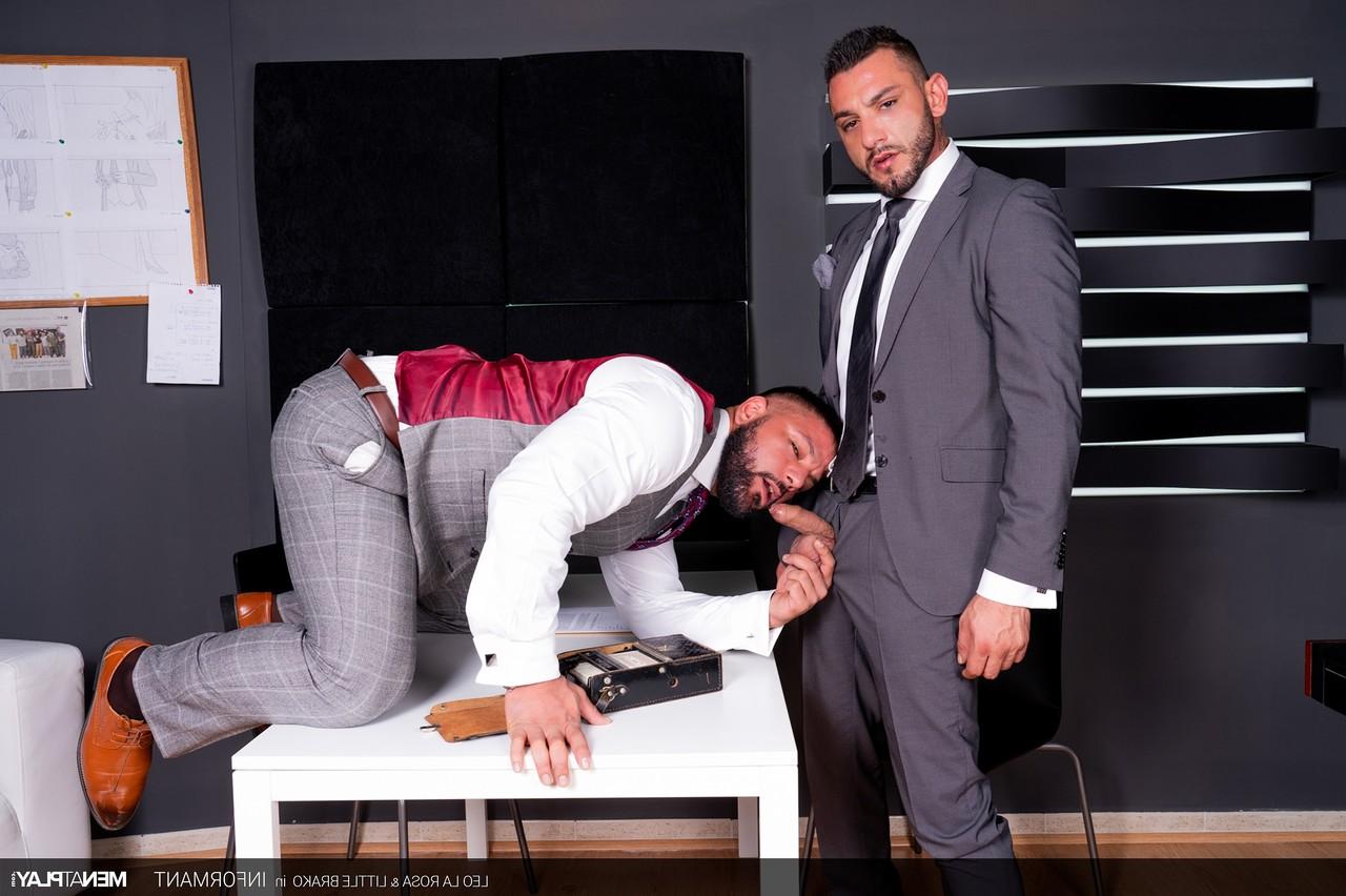 20P Revendedor de carros Leo La Rosa é fodido na bunda pelo gay gostoso Little Brako