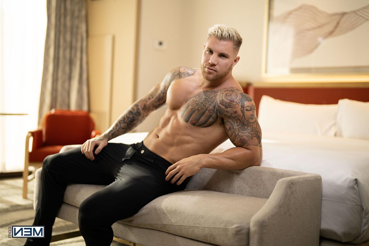 18P Men Com Ashton Summers, Filou Fitt