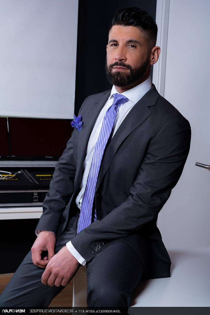 20P Gay workmates John Rodriguez & Justin Jett have hardcore anal sex at work