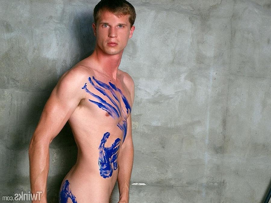20P Das superheiße schwule Model Dallas Reeves entblößt seinen schlanken Körper und seinen großen Arsch