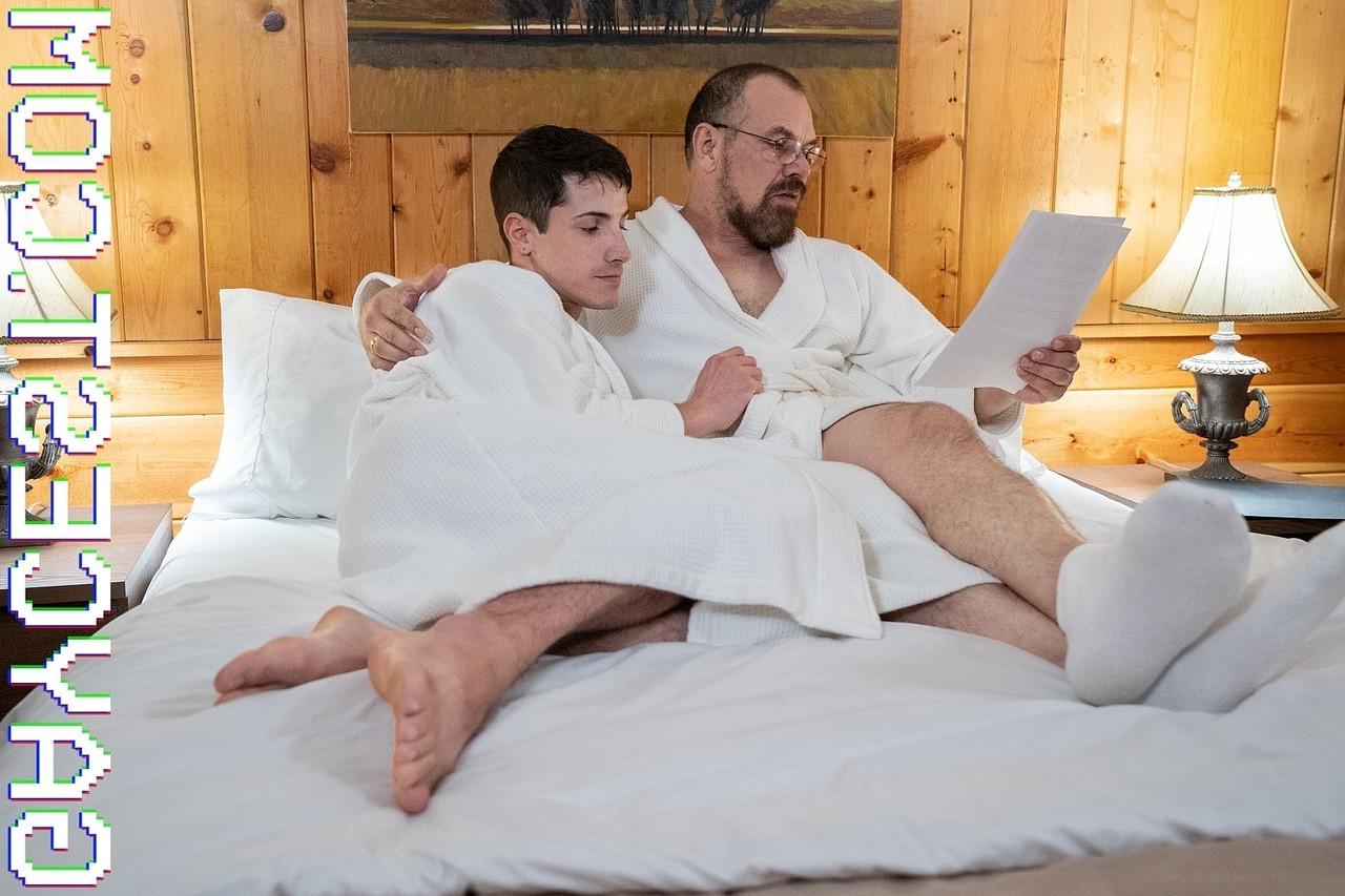 20P Gay boy Jay gets boned in missionary & doggystyle sex positions by Mr Ballard
