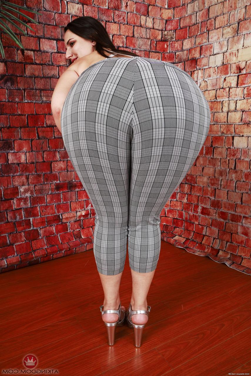 20P Amateur fatty Dria Submits flaunts her big ass and spreads her holes
