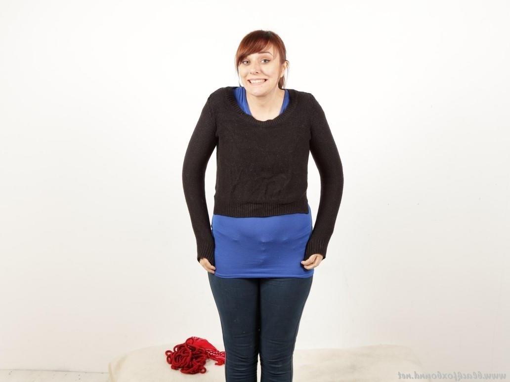 16P Natural redhead manages to hogtie herself while fully clothed